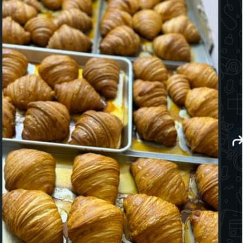 Classic Croissant Tray